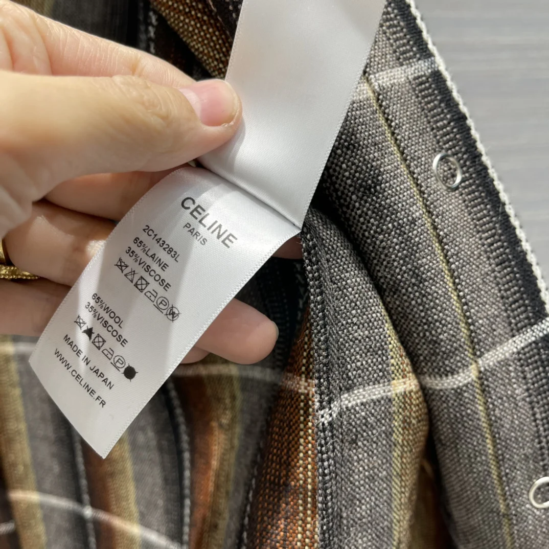 2021 Early Spring Women Blouses Luxury brand New British Style blouse Tops Long sleeve Plaid Matching Loose Shirt Coat
2021 Early Spring Women Blouses Luxury brand New British Style blouse Tops Long sleeve Plaid Matching Loose Shirt Coat