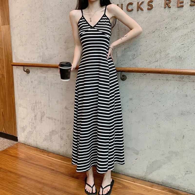 Hot Women Irregular Sling Dresses Casual Summer Female Long High Slit Dresses Striped Deep V Loose Beach Strap Dress
Hot Women Irregular Sling Dresses Casual Summer Female Long High Slit Dresses Striped Deep V Loose Beach Strap Dress
