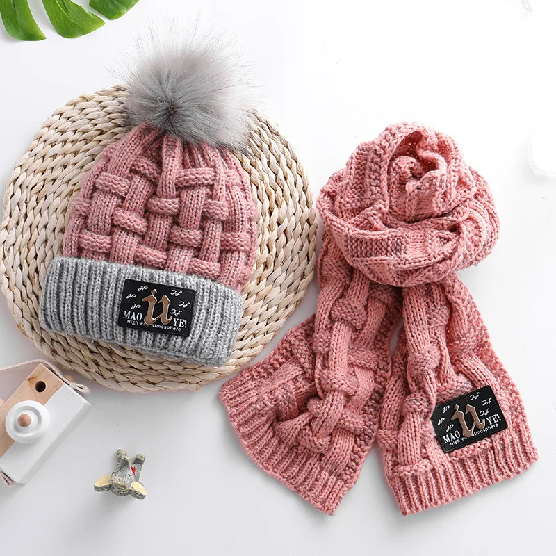 New children's knitted wool cap thickness warm knit wool cap u letter label knitted wool scarf cap set for boys and girl HT19043
New children's knitted wool cap thickness warm knit wool cap u letter label knitted wool scarf cap set for boys and girl HT19043