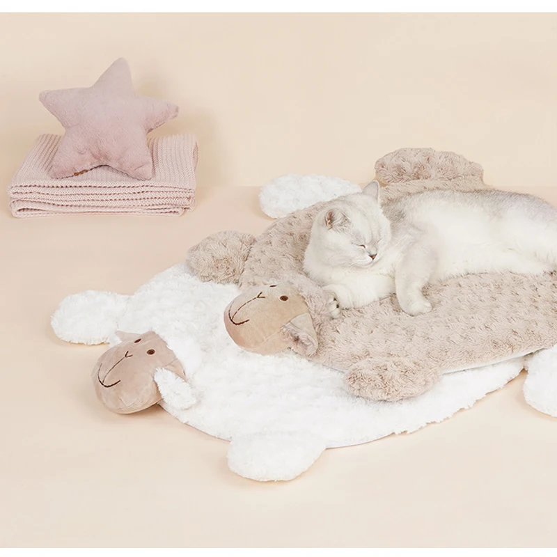 Коврик для кошек зимняя утолщенная теплая спальная кровать маленькая овечка кашемировое одеяло для домашних животных кровать для кошек ко...
Коврик для кошек зимняя утолщенная теплая спальная кровать маленькая овечка кашемировое одеяло для домашних животных кровать для кошек ко...