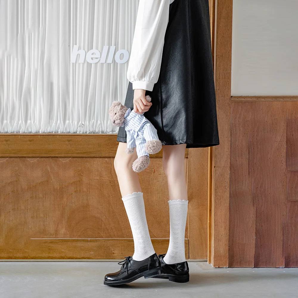 Black and White Solid Color Ladies Calf High Socks Harajuku Bubble Mouth Spring and Summer Thin Bow College Style Cute Stockings
Black and White Solid Color Ladies Calf High Socks Harajuku Bubble Mouth Spring and Summer Thin Bow College Style Cute Stockings