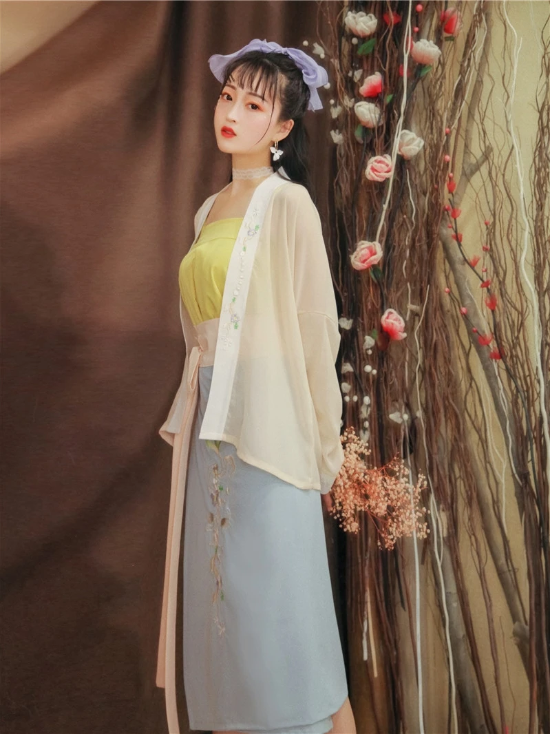 Women 's Hanfu Clothing Original Skirt -style Embroidery Full Set Summer Fairy Costume 3-piece Chinese Daily Wearable Polyester
Women 's Hanfu Clothing Original Skirt -style Embroidery Full Set Summer Fairy Costume 3-piece Chinese Daily Wearable Polyester