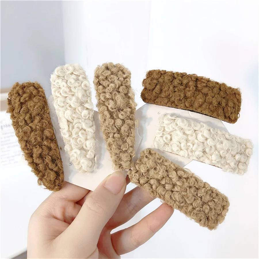 2/3Pcs/Set Handmade Lambs wool Hair Clip For Women Fashion Acrylic Winter Barrette Headwear Girls Sweet Top Clip Accessorie 2021
2/3Pcs/Set Handmade Lambs wool Hair Clip For Women Fashion Acrylic Winter Barrette Headwear Girls Sweet Top Clip Accessorie 2021