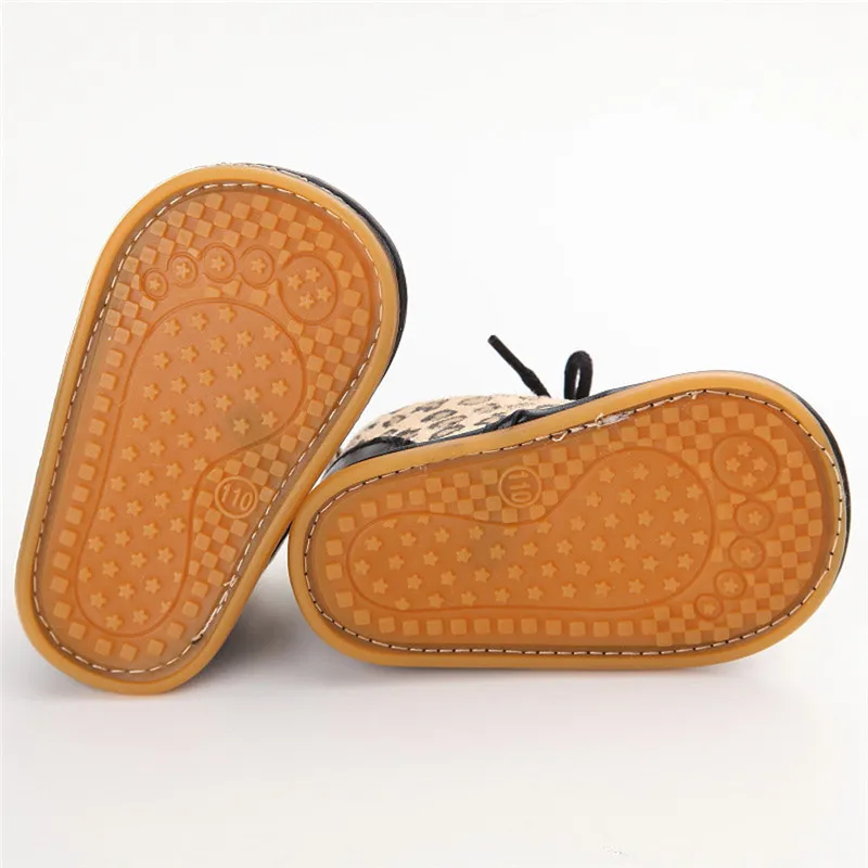 New Suede Leather With Fur Solid Newborn Baby Shoes Toddler Girl Boy First Walkers Shoes lace-up Super Warm Plush Boots
New Suede Leather With Fur Solid Newborn Baby Shoes Toddler Girl Boy First Walkers Shoes lace-up Super Warm Plush Boots