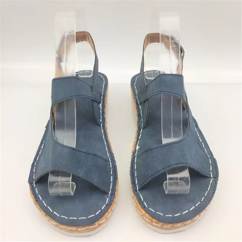 Large size sports women's sandals summer new fashion breathable womens shoes casual bottom platform sandal women slippers slides
Large size sports women's sandals summer new fashion breathable womens shoes casual bottom platform sandal women slippers slides