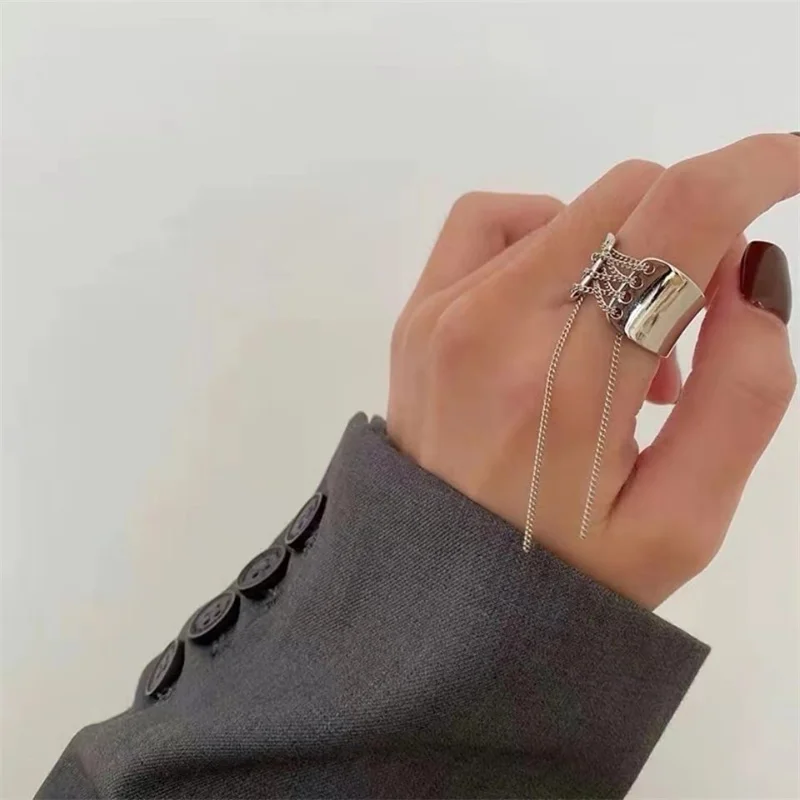 Korean design sense punk chain strap small waist opening ring fashion personality cold wind texture ring jewelry gift wholesale
Korean design sense punk chain strap small waist opening ring fashion personality cold wind texture ring jewelry gift wholesale