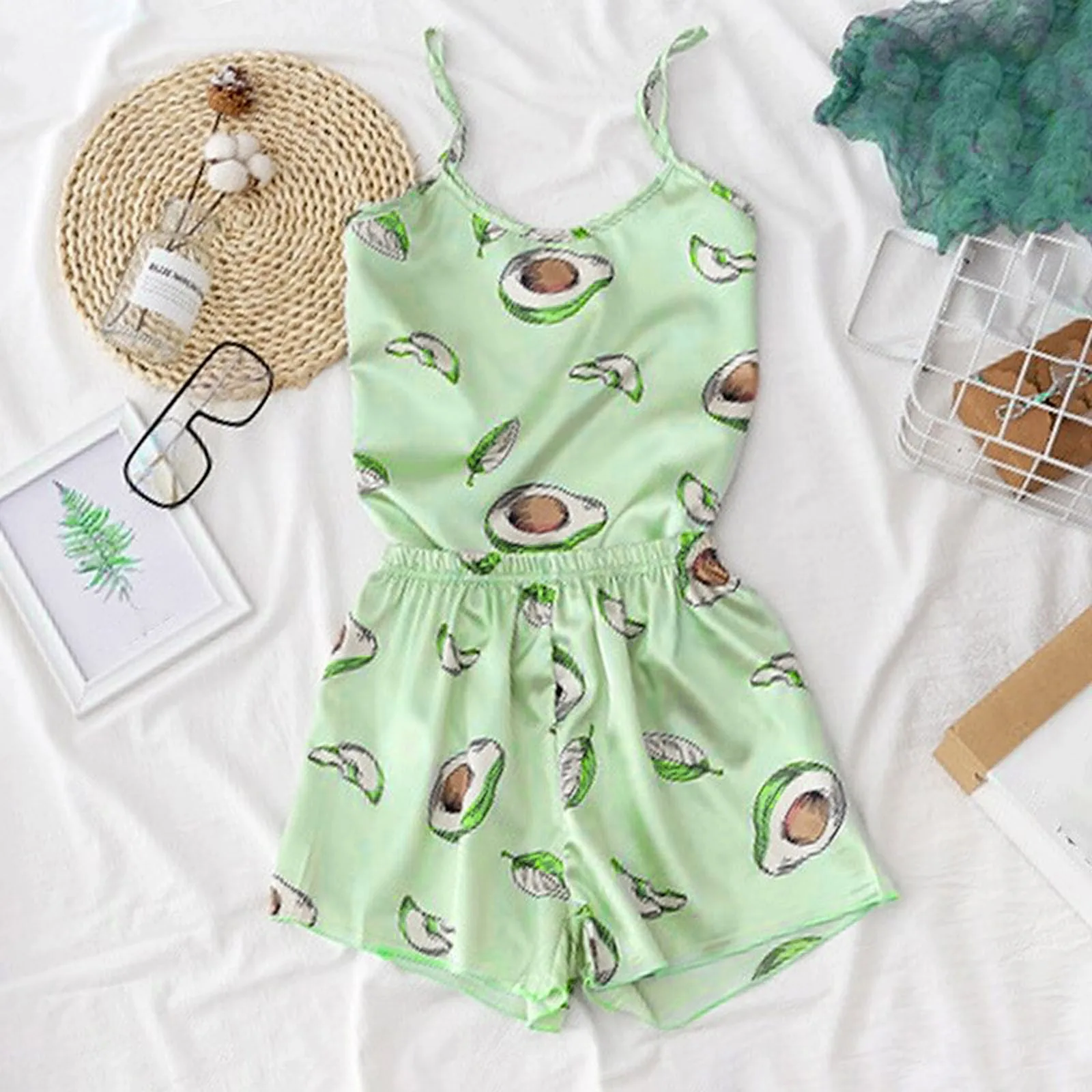 79# Silk Pajamas Sexy Satin Lingerie Shorts Set Women Underwear Sleepwear Printing Avocado Satin Printed Two-piece Pajamas
79# Silk Pajamas Sexy Satin Lingerie Shorts Set Women Underwear Sleepwear Printing Avocado Satin Printed Two-piece Pajamas