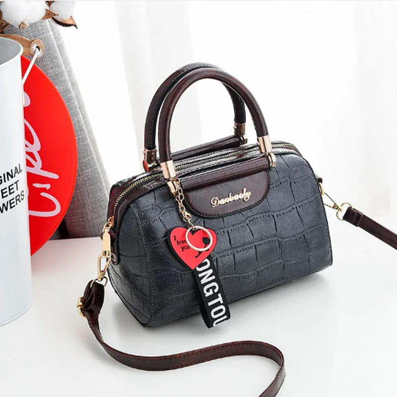Female handbag female 2019 new fashion trend single shoulder bag three-dimensional flower lady handbag
Female handbag female 2019 new fashion trend single shoulder bag three-dimensional flower lady handbag