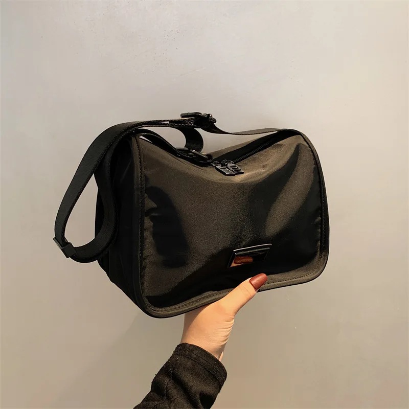 Докторская сумка, большая женская сумка, 2021, легкие роскошные женские сумки, Брендовые женские сумки из нейлона и искусственной кожи с корот...
Докторская сумка, большая женская сумка, 2021, легкие роскошные женские сумки, Брендовые женские сумки из нейлона и искусственной кожи с корот...