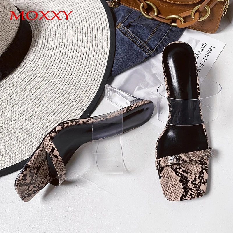 Women Transparent Shoes 2021 Summer Home Jelly Slippers High Heel Clear Slippers Snake Print Shoes Ladies Slides
Women Transparent Shoes 2021 Summer Home Jelly Slippers High Heel Clear Slippers Snake Print Shoes Ladies Slides