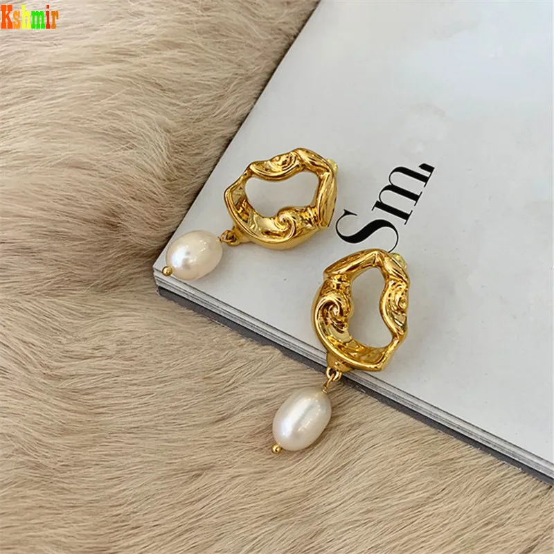 Kshmir Freshwater pearl earrings with Baroque earrings Female metallic Irregular pearl earrings metallic Baroque earrings
Kshmir Freshwater pearl earrings with Baroque earrings Female metallic Irregular pearl earrings metallic Baroque earrings