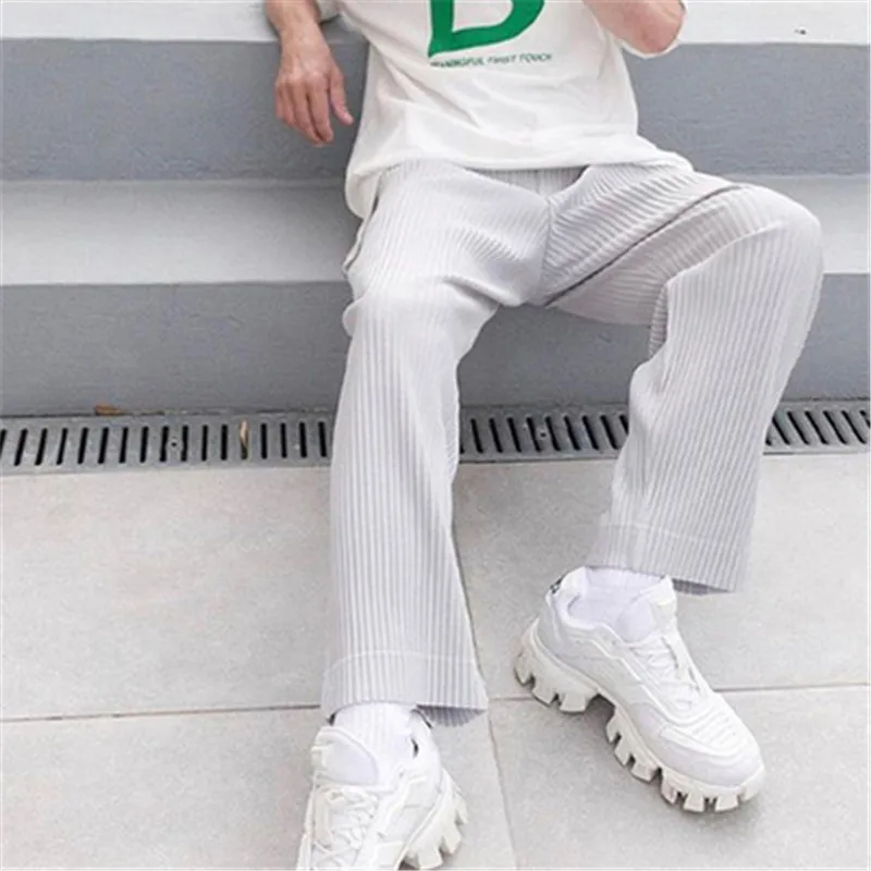 Miyake/плиссированные мужские повседневные Прямые брюки, шаровары, Модные свободные и удобные Беговые брюки с девятью точками
Miyake/плиссированные мужские повседневные Прямые брюки, шаровары, Модные свободные и удобные Беговые брюки с девятью точками