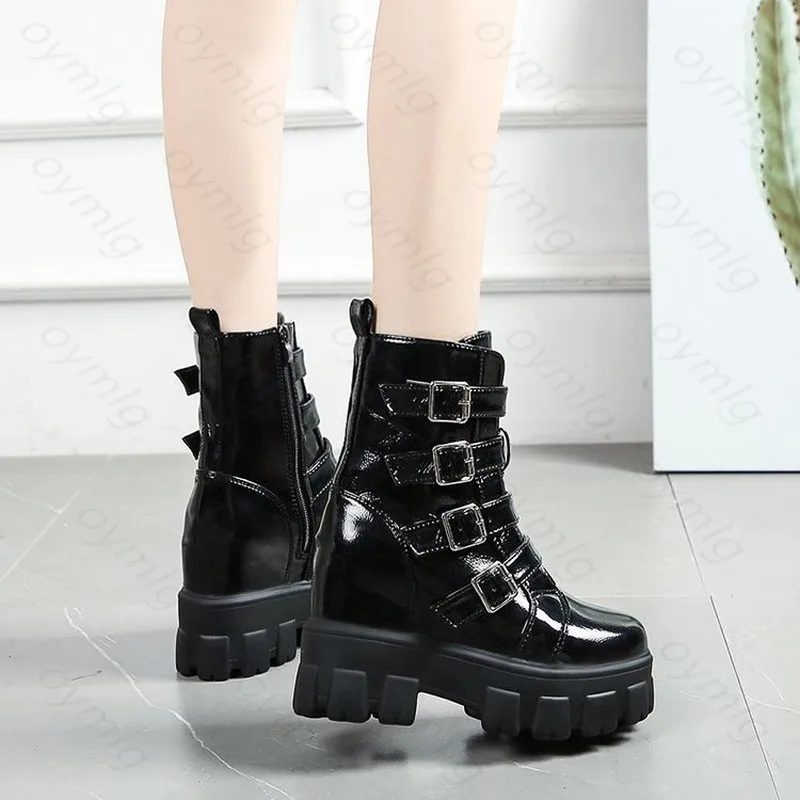 Fashion Double Buckle Chunky Boots Women Black Patent Leather Platform Ankle Boots Woman Punk Style Hidden Heels Shoes
Fashion Double Buckle Chunky Boots Women Black Patent Leather Platform Ankle Boots Woman Punk Style Hidden Heels Shoes