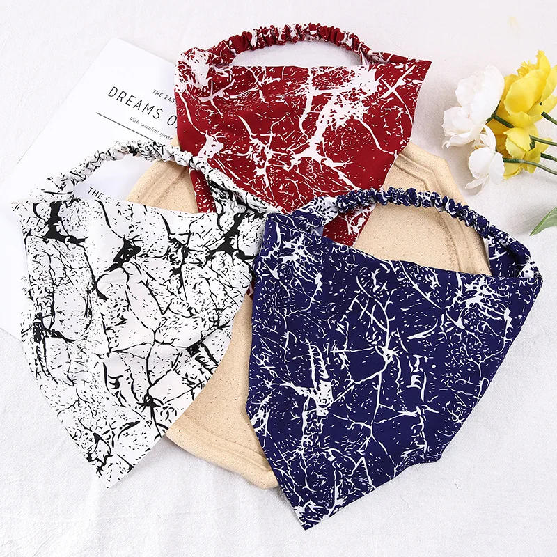 2021 Women Printing Bandanas Triangular Hair Scarf Elastic Hairband Ornament Headwear Ripple and Tie Dye Turban for Women Girls
2021 Women Printing Bandanas Triangular Hair Scarf Elastic Hairband Ornament Headwear Ripple and Tie Dye Turban for Women Girls
