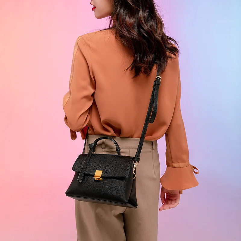 Infinite Charm Ladies 100% Genuine Leather Fashion Simple and Elegant Handbag Retro All-match Shoulder Messenger Bag Speedy Sac
Infinite Charm Ladies 100% Genuine Leather Fashion Simple and Elegant Handbag Retro All-match Shoulder Messenger Bag Speedy Sac