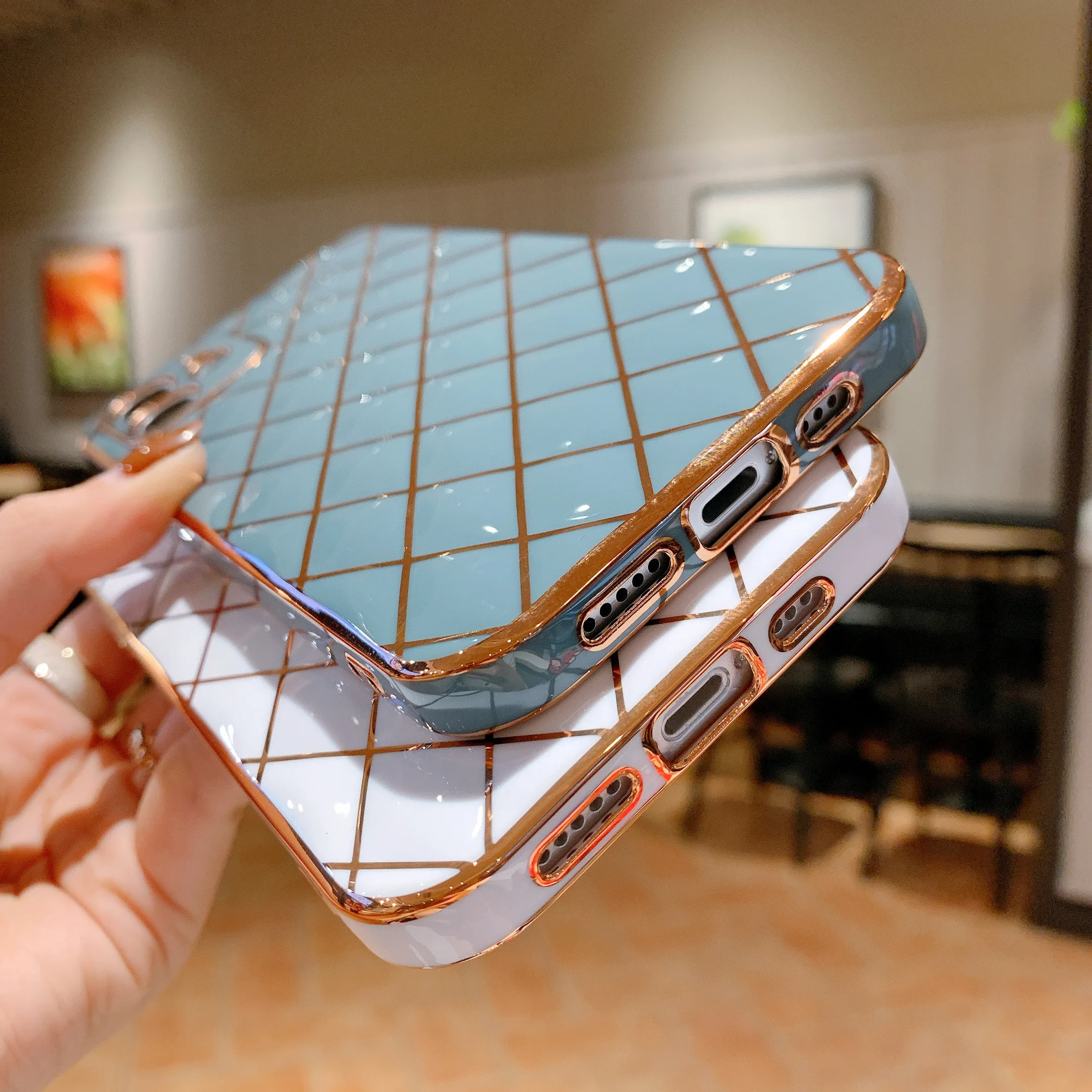 12 Case Luxury Diamond Gold Plated Electroplate Holder Silicone Cover for iPhone 12 Pro Max 8 Plus 7 XR XS X 11 SE 2020 Cases
12 Case Luxury Diamond Gold Plated Electroplate Holder Silicone Cover for iPhone 12 Pro Max 8 Plus 7 XR XS X 11 SE 2020 Cases