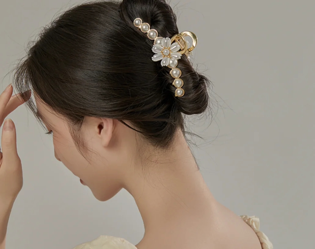 2022 New Camellia Flower Metal Pearl Alloy Hairpin Hair clips for hair Hair accessories Fashion Jewelry (5pcs of free shipping)
2022 New Camellia Flower Metal Pearl Alloy Hairpin Hair clips for hair Hair accessories Fashion Jewelry (5pcs of free shipping)