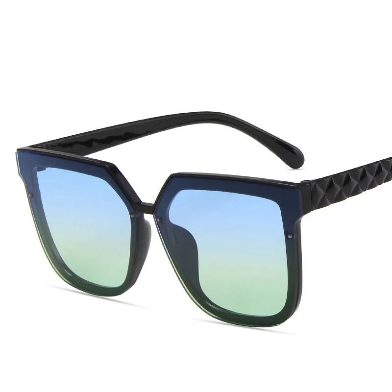 Elbru 2021 Fashion Square Women Sunglasses Brand Designer Men Transparent Frame Twist Leg Clear Lens Sunshade UV400 Sun Glasses
Elbru 2021 Fashion Square Women Sunglasses Brand Designer Men Transparent Frame Twist Leg Clear Lens Sunshade UV400 Sun Glasses