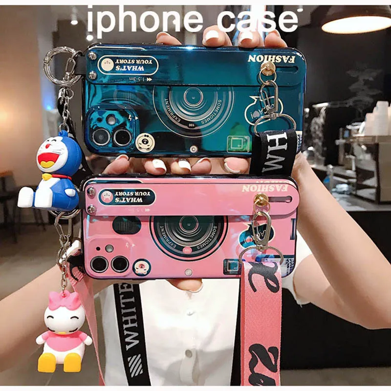 Suitable for iphone 13 12 11 Pro X 6S 7 8 Plus XR XS Max SE2020 wristband bracket Blu-ray retro camera phone case
Suitable for iphone 13 12 11 Pro X 6S 7 8 Plus XR XS Max SE2020 wristband bracket Blu-ray retro camera phone case