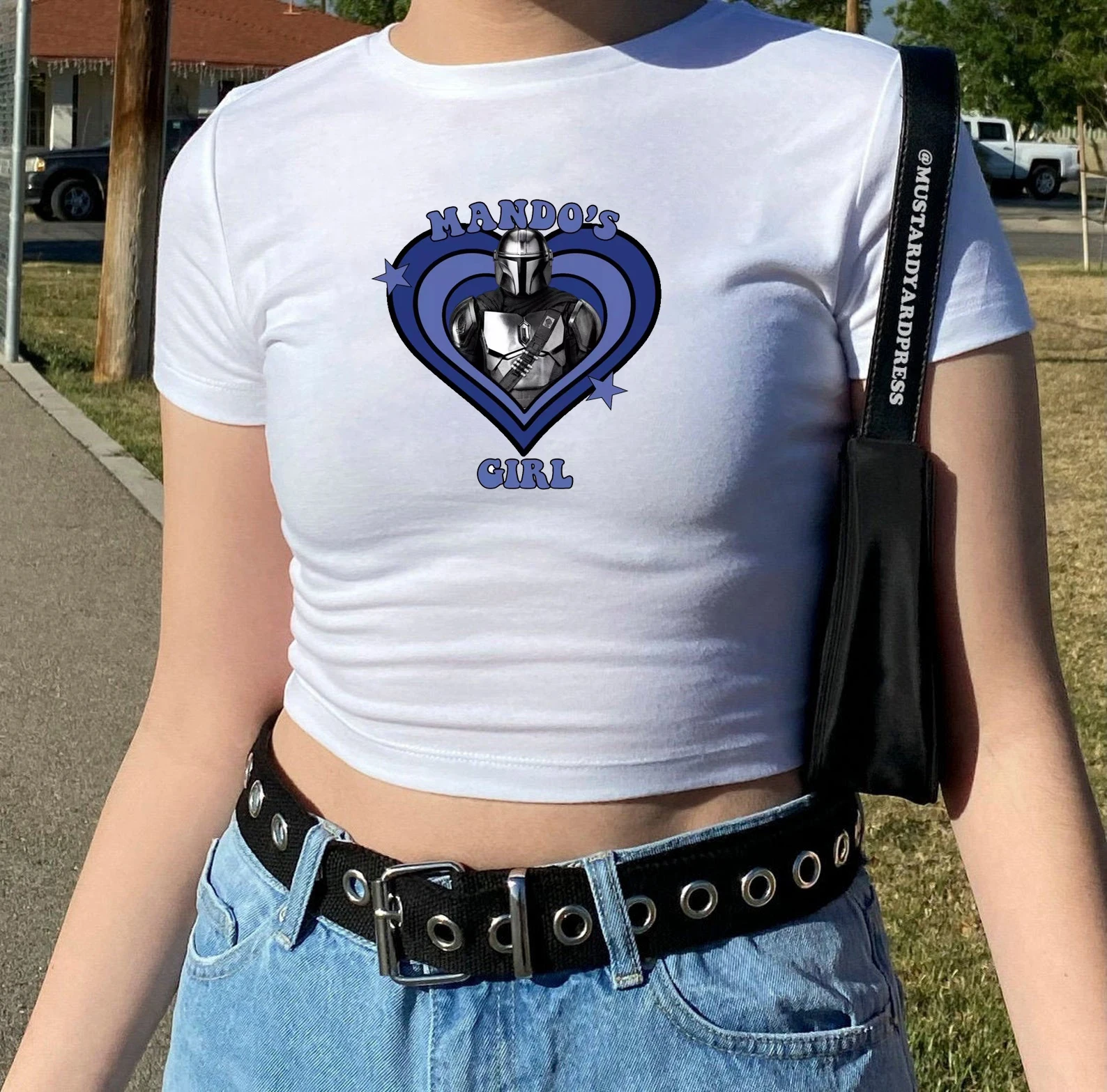 Новинка 2021, футболка с графическим рисунком mando's girl для женщин, уличная модная футболка tumblr, Классические приталенные Топы maching
Новинка 2021, футболка с графическим рисунком mando's girl для женщин, уличная модная футболка tumblr, Классические приталенные Топы maching