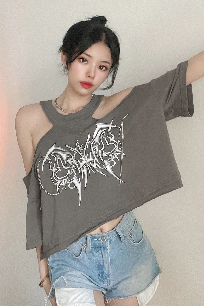 2021 Summer Female Original Hot Girl Style Chain Off-the-Shoulder Short Sleeve T-shirt Women Fashion Ins Loose Midriff Top Tees
2021 Summer Female Original Hot Girl Style Chain Off-the-Shoulder Short Sleeve T-shirt Women Fashion Ins Loose Midriff Top Tees