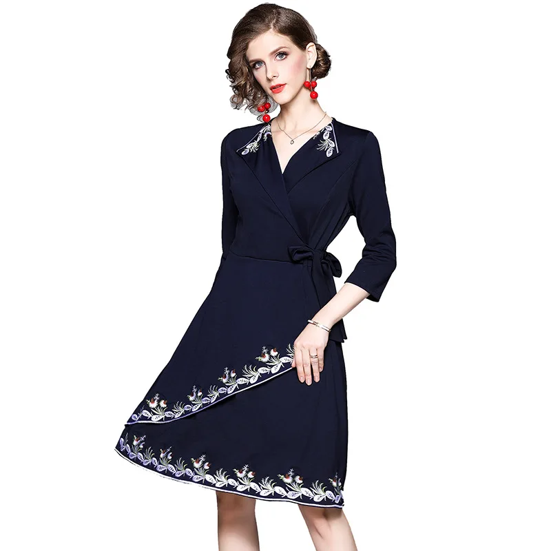 2020 Spring&Summer new women's Dress Embroidery temperament V-neck A-line medium length dress party dress Chinese Style
2020 Spring&Summer new women's Dress Embroidery temperament V-neck A-line medium length dress party dress Chinese Style