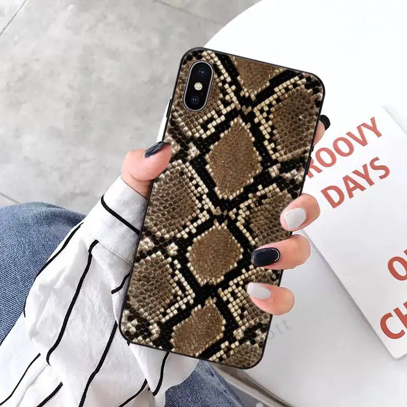 Snake Skin fashion pattern Phone Case for iPhone 11 12 pro XS MAX 8 7 6 6S Plus X 5S SE 2020 XR high quality Anti-fall capa
Snake Skin fashion pattern Phone Case for iPhone 11 12 pro XS MAX 8 7 6 6S Plus X 5S SE 2020 XR high quality Anti-fall capa