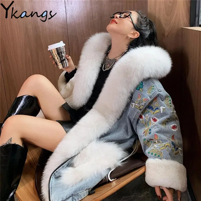 Winter Fake Rabbit Fur Denim Thick Warm Parka Women Vintage Fleece Embroidery Jean Jacket Loose Casual Fur Collar Harajuku Femme
Winter Fake Rabbit Fur Denim Thick Warm Parka Women Vintage Fleece Embroidery Jean Jacket Loose Casual Fur Collar Harajuku Femme