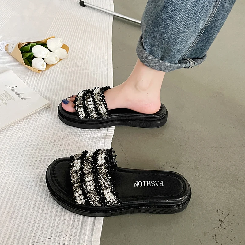 Med Shoes Woman 2021 Slippers Casual Pantofle String Bead Platform Luxury Flat New Summer PU Cotton Fabric Slides Slippers Women
Med Shoes Woman 2021 Slippers Casual Pantofle String Bead Platform Luxury Flat New Summer PU Cotton Fabric Slides Slippers Women