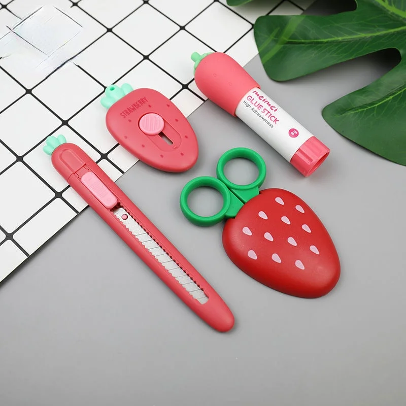 Carrot Mini Utility Knife Student Open Courier Box Portable Knife Cute Strawberry Stainless Steel Paper Knife 
Carrot Mini Utility Knife Student Open Courier Box Portable Knife Cute Strawberry Stainless Steel Paper Knife