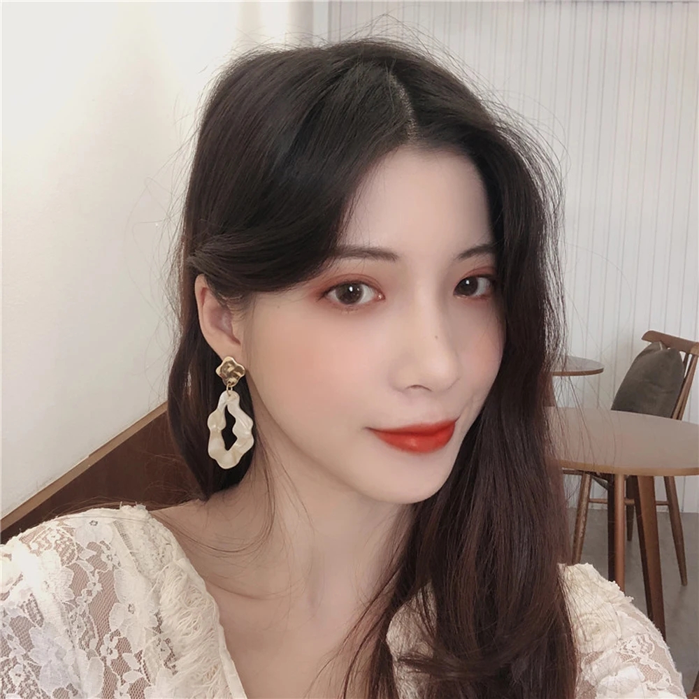 Han Edition Earrings Fashionable Individual Character Creative Design Irregular Shape Stud Earrings Women Fine Jewelry Gifts
Han Edition Earrings Fashionable Individual Character Creative Design Irregular Shape Stud Earrings Women Fine Jewelry Gifts