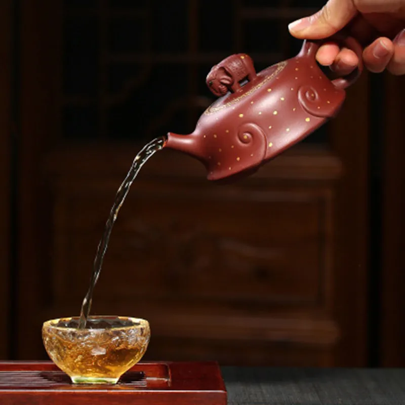 2020 Rushed Teapot Yixing Zisha Clay Chinese Porcelain Teapots Ceramic 200ml High Quality New Design Master Maker With Gift Box
2020 Rushed Teapot Yixing Zisha Clay Chinese Porcelain Teapots Ceramic 200ml High Quality New Design Master Maker With Gift Box