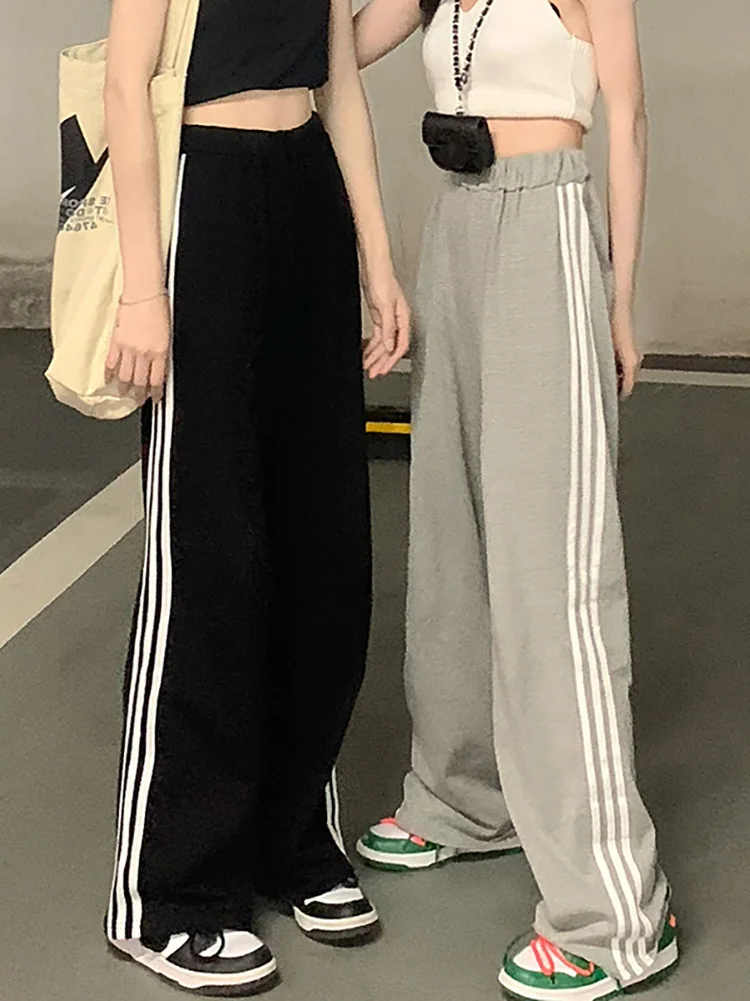 Summer Korean 2021 new high waist slim side stripe sports style wide leg floor dragging casual pants women's pants
Summer Korean 2021 new high waist slim side stripe sports style wide leg floor dragging casual pants women's pants