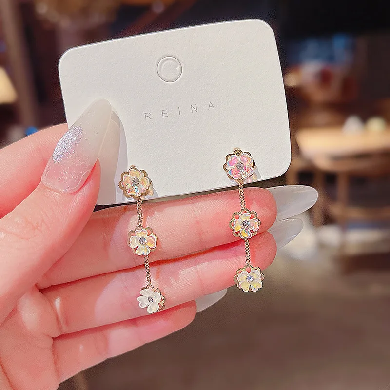 Wholesale Sterling Silvers Needle New Flower Earrings Female Fashion Ear Studs Earrings Dropshipping Jewelry Fashion
Wholesale Sterling Silvers Needle New Flower Earrings Female Fashion Ear Studs Earrings Dropshipping Jewelry Fashion
