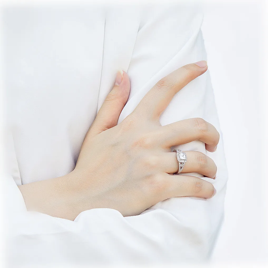 COLORFISH Solid 925 Sterling Silver 5mm Zirconia Gem Wedding Trend Ring For Women Princess Shape Jewelry Engagement Gift
COLORFISH Solid 925 Sterling Silver 5mm Zirconia Gem Wedding Trend Ring For Women Princess Shape Jewelry Engagement Gift