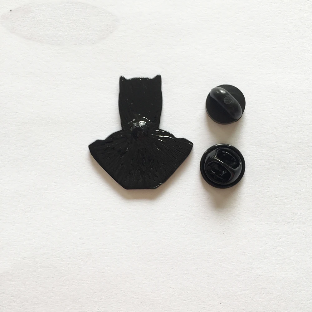 Black Panther Pin Wakanda T'Challa Mask Enamel Pin Badge Metal Brooch Men Hallowen Gift Black Panther Costume Movie Jewelry
Black Panther Pin Wakanda T'Challa Mask Enamel Pin Badge Metal Brooch Men Hallowen Gift Black Panther Costume Movie Jewelry