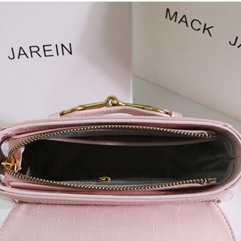 Famous Luxury Brand 2021 New Fashion Ladies High-quality Leather Printed Saddle Bag All-match Crossbody Shoulder Bag Sac Luxe Cc
Famous Luxury Brand 2021 New Fashion Ladies High-quality Leather Printed Saddle Bag All-match Crossbody Shoulder Bag Sac Luxe Cc