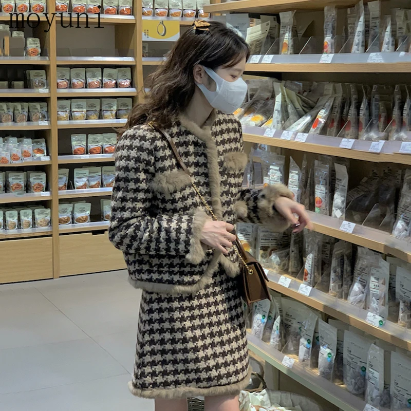 Autumn Winter 2021 New Long Sleeve Plush Stitching Jacket A- line Short Skirt Korean Fashion Style Two-Piece Suit for Women
Autumn Winter 2021 New Long Sleeve Plush Stitching Jacket A- line Short Skirt Korean Fashion Style Two-Piece Suit for Women