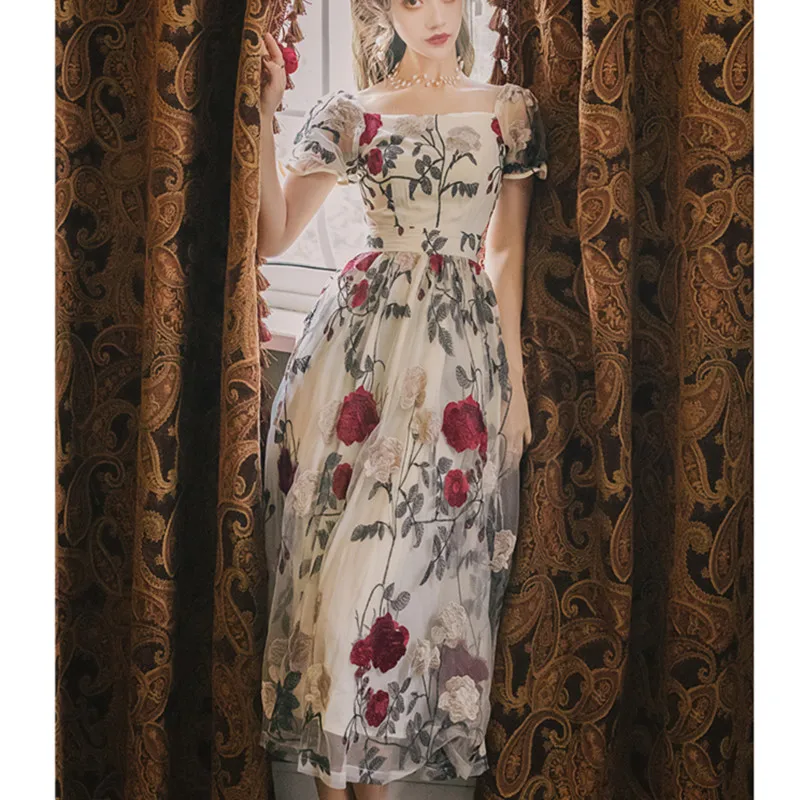 Runway Vintage Rose Embroidery Dress Summer Women Square Collar Puff Sleeve Flower Embroidered Slim Mesh Party Dresses
Runway Vintage Rose Embroidery Dress Summer Women Square Collar Puff Sleeve Flower Embroidered Slim Mesh Party Dresses