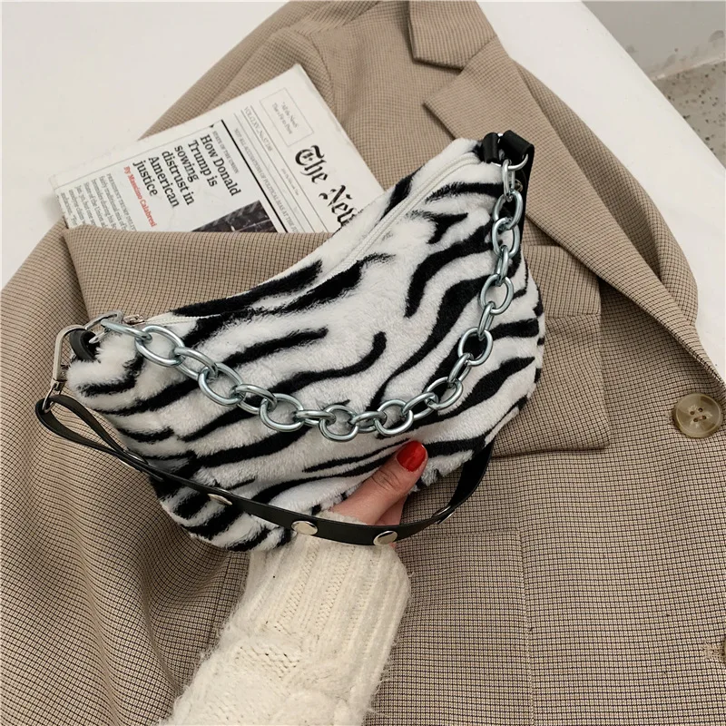2021 New Winter Cow Print Shoulder Bags For Women Soft Plush Handbag Female Chain Bag Crossbody Warm Fur Fluffy Bag sac femme
2021 New Winter Cow Print Shoulder Bags For Women Soft Plush Handbag Female Chain Bag Crossbody Warm Fur Fluffy Bag sac femme