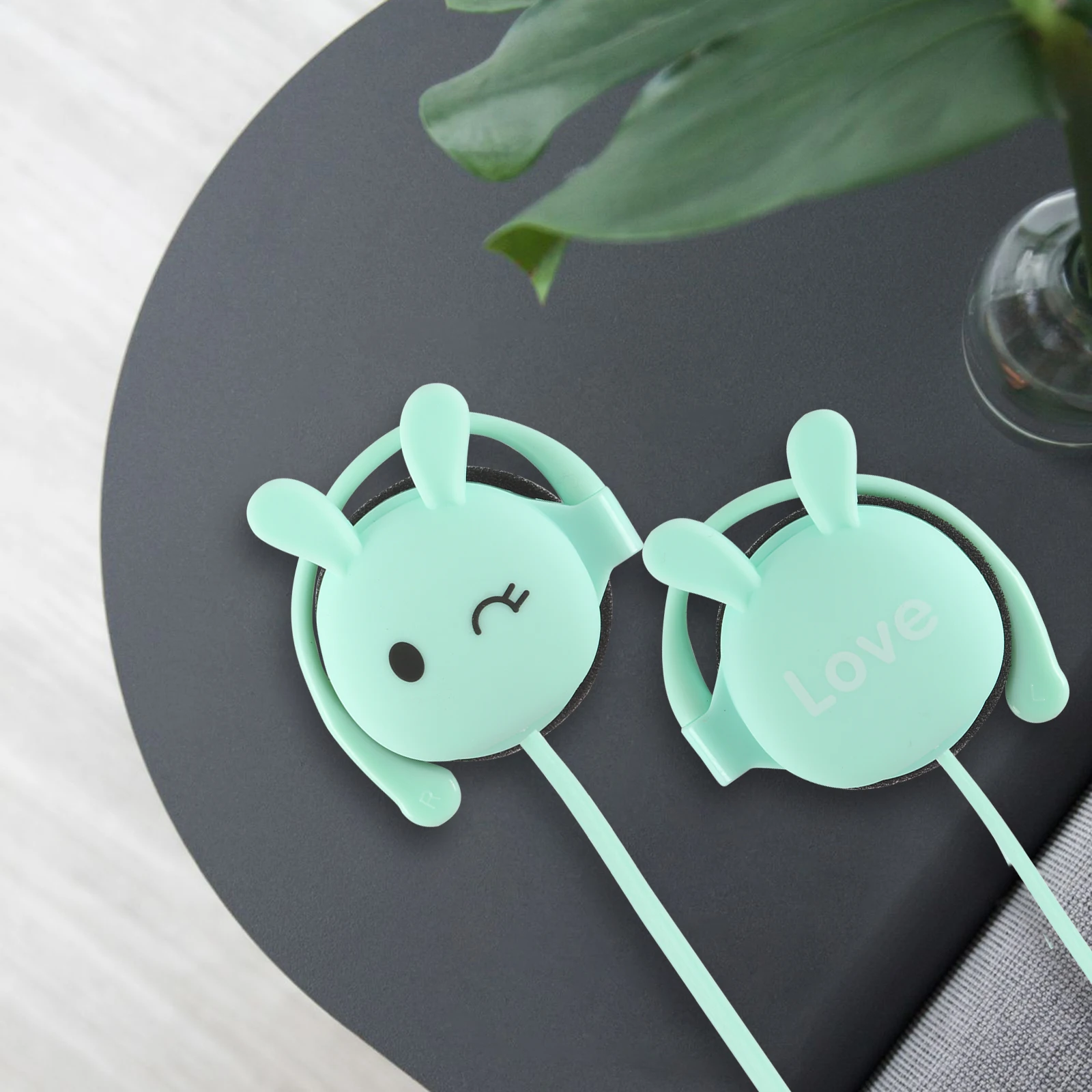New Arrival Pink Headset Cartoon Rabbit Design Creative Earphone Stereo Ear Hook Headphone with Bass Microphone For Laptop Phone
New Arrival Pink Headset Cartoon Rabbit Design Creative Earphone Stereo Ear Hook Headphone with Bass Microphone For Laptop Phone