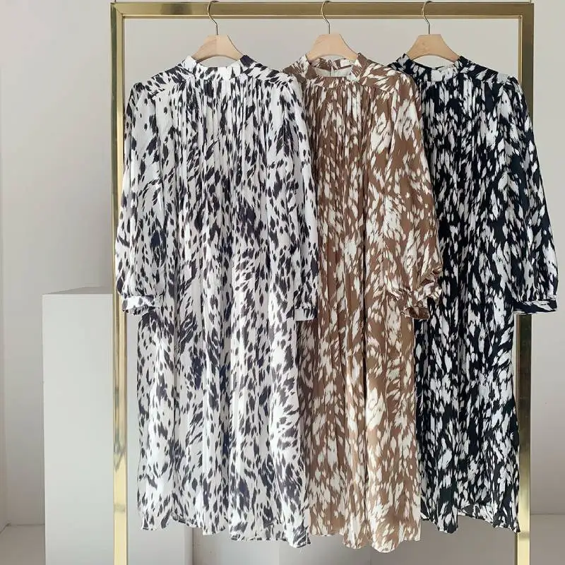 Spring Fashion Stand Collar Women Dress Elegant Long Creasing Sleeve Loose Female Lace-up Printed Mid-length Dress Vestidos 2021
Spring Fashion Stand Collar Women Dress Elegant Long Creasing Sleeve Loose Female Lace-up Printed Mid-length Dress Vestidos 2021