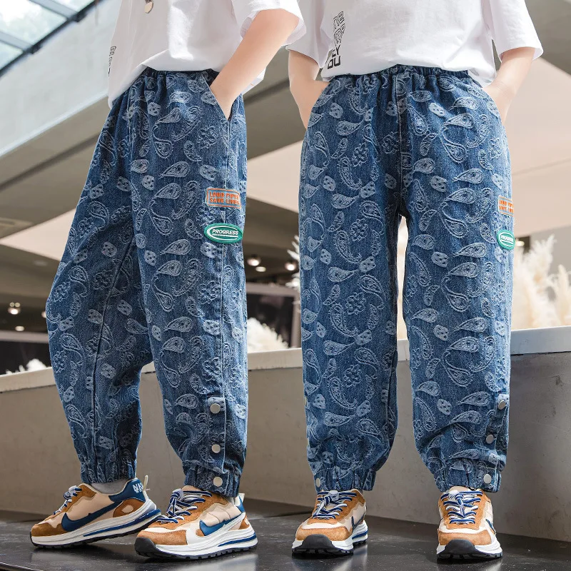 2021 Boys Jeans Black Blue Loose Casual Pants Spring And Autumn Printed Trousers Boys Loose Pants Children Elastic Waist Pants
2021 Boys Jeans Black Blue Loose Casual Pants Spring And Autumn Printed Trousers Boys Loose Pants Children Elastic Waist Pants