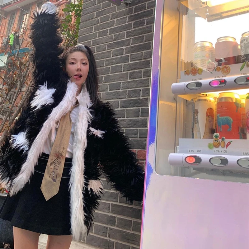 Fur Patchwork Women Color Stitch Coat Large one size Long Sleeves Faux Fur Overcoat Open Front Autumn Winter Warm Fake Fur Coat
Fur Patchwork Women Color Stitch Coat Large one size Long Sleeves Faux Fur Overcoat Open Front Autumn Winter Warm Fake Fur Coat