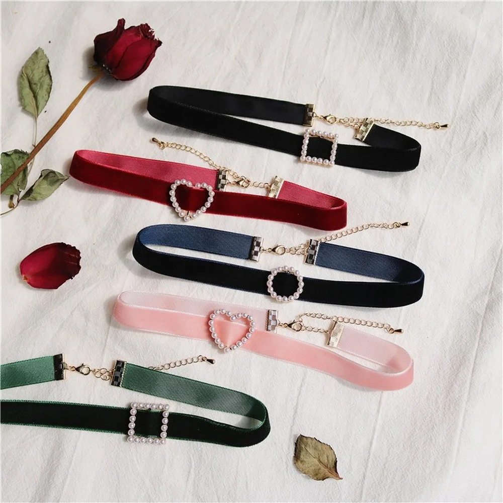 Heart Necklace for Women 2021 Cute Aesthetic Geometry Pearl Love Kawaii Accessories Girls Velvet Fashion Jewelry Simple Choker
Heart Necklace for Women 2021 Cute Aesthetic Geometry Pearl Love Kawaii Accessories Girls Velvet Fashion Jewelry Simple Choker