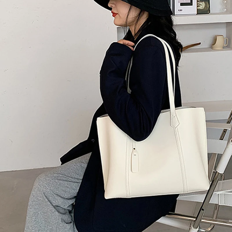 2021 New Fashion Ladies Handbags Fashion r Casual Shoulder Bags Top Quality High Capacity Women Bags
2021 New Fashion Ladies Handbags Fashion r Casual Shoulder Bags Top Quality High Capacity Women Bags