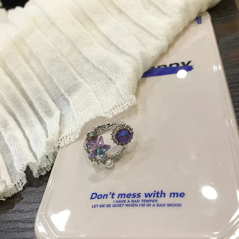 2021 Fashion Korean Version Of The New High-End Design Open Ring Ins Tide Xingyue Cold Wind Shape Female Romantic Jewelry Gift 
2021 Fashion Korean Version Of The New High-End Design Open Ring Ins Tide Xingyue Cold Wind Shape Female Romantic Jewelry Gift