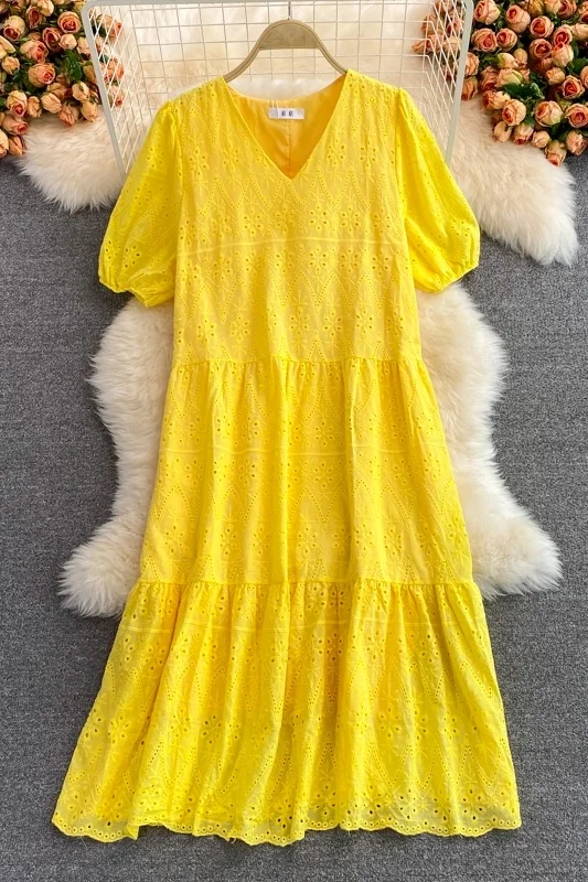 Seaside holiday beach dress V-neck bubble sleeve dress
Seaside holiday beach dress V-neck bubble sleeve dress