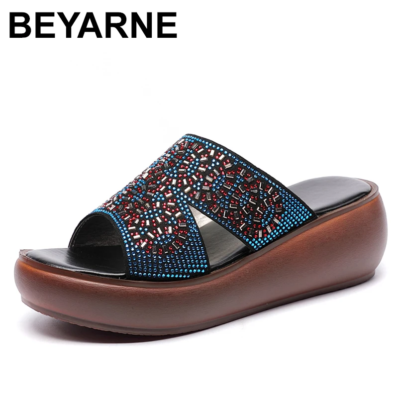 BEYARNESize 35-40 Genuine Leather Slippers Women's Shoes Summer Platform Casual Rhinestone Sandals Slippers Slides
BEYARNESize 35-40 Genuine Leather Slippers Women's Shoes Summer Platform Casual Rhinestone Sandals Slippers Slides