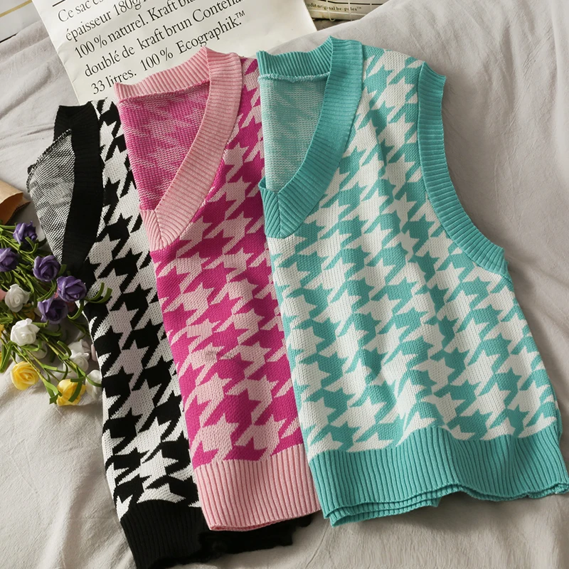 Houndstooth Knitted Sweater Vest Women's Autumn Winter 2021 French Retro Fashion Loose Sweaters Sleeveless V-neck Waistcoat
Houndstooth Knitted Sweater Vest Women's Autumn Winter 2021 French Retro Fashion Loose Sweaters Sleeveless V-neck Waistcoat